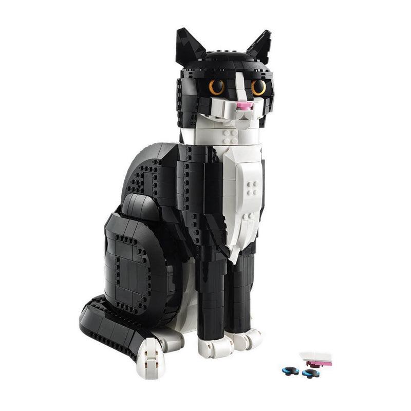 LEGO® Ideas Tuxedo Cat - 21349
