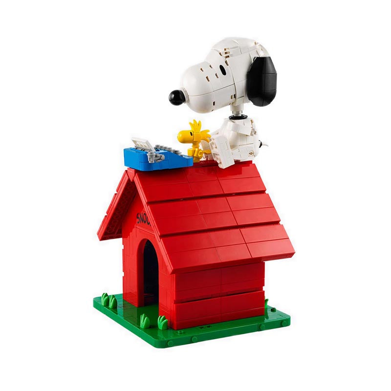 LEGO® Ideas Peanuts: Snoopy’s Doghouse - 21368